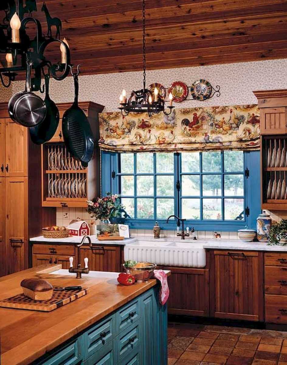 уютная кухня в деревенском стиле