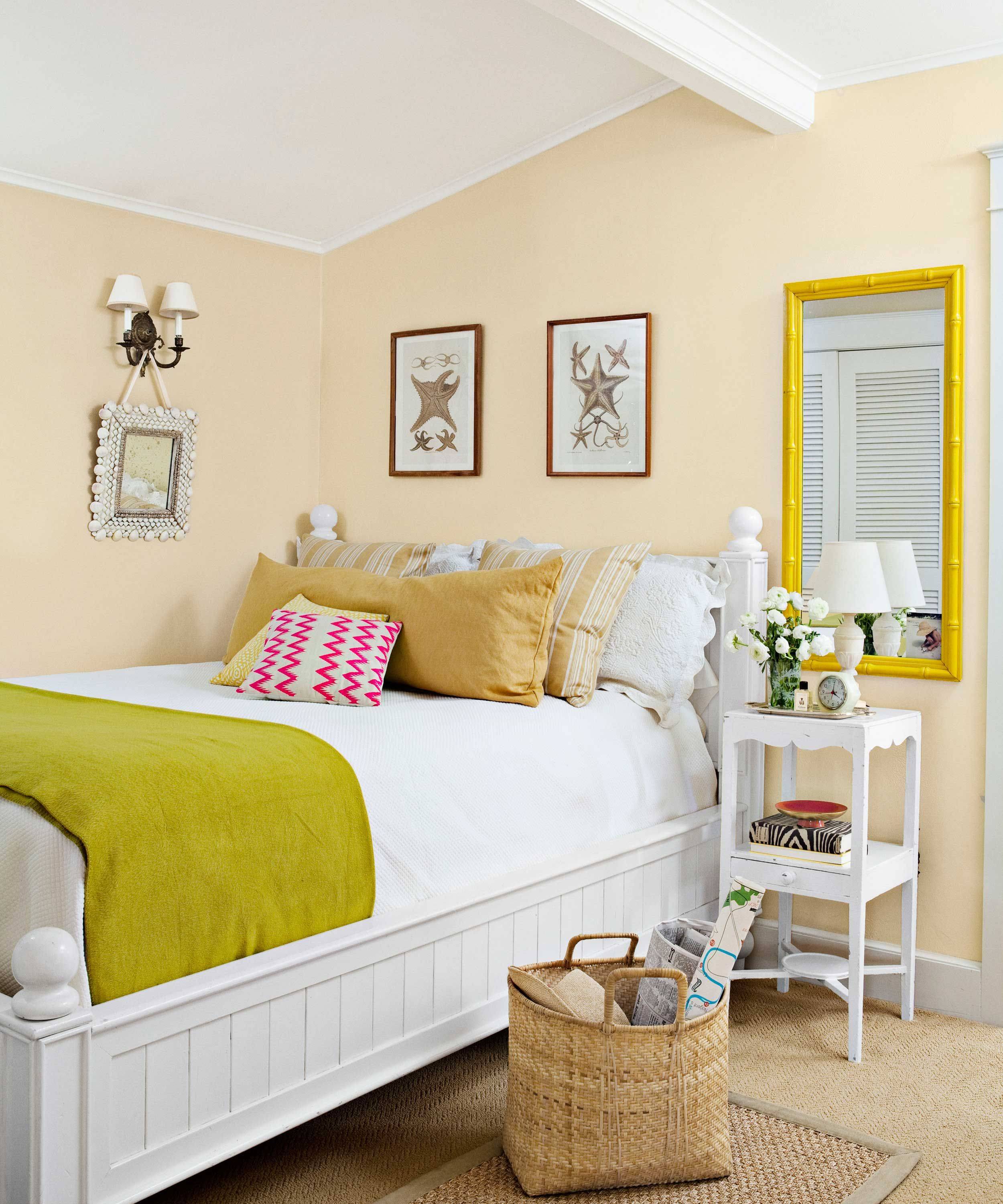 Красиво покрасить комнату. Светло желтые стены в интерьере. Пастельные цвета стен. Крашеные стены в интерьере. Красивый цвет стен.
