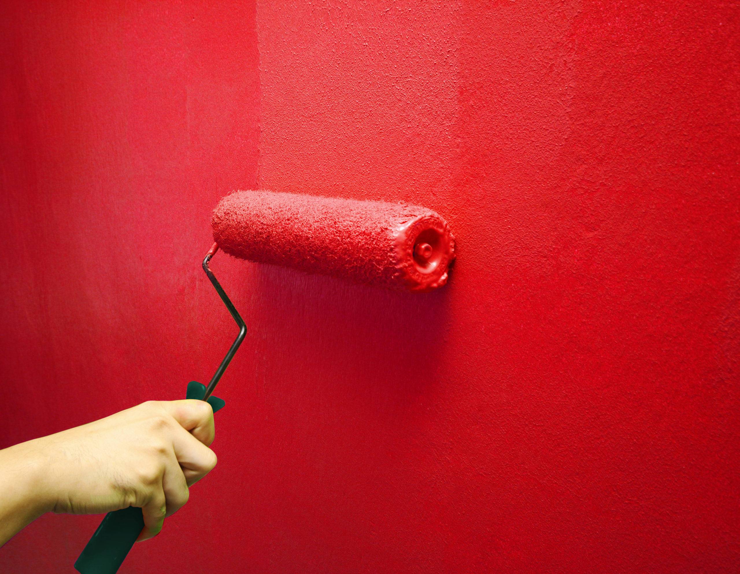 Метр обои покраска. Декоративное окрашивание стен. Окрашивание стен валиком. Водоэмульсионная краска для стен. Валик для покраски стен.