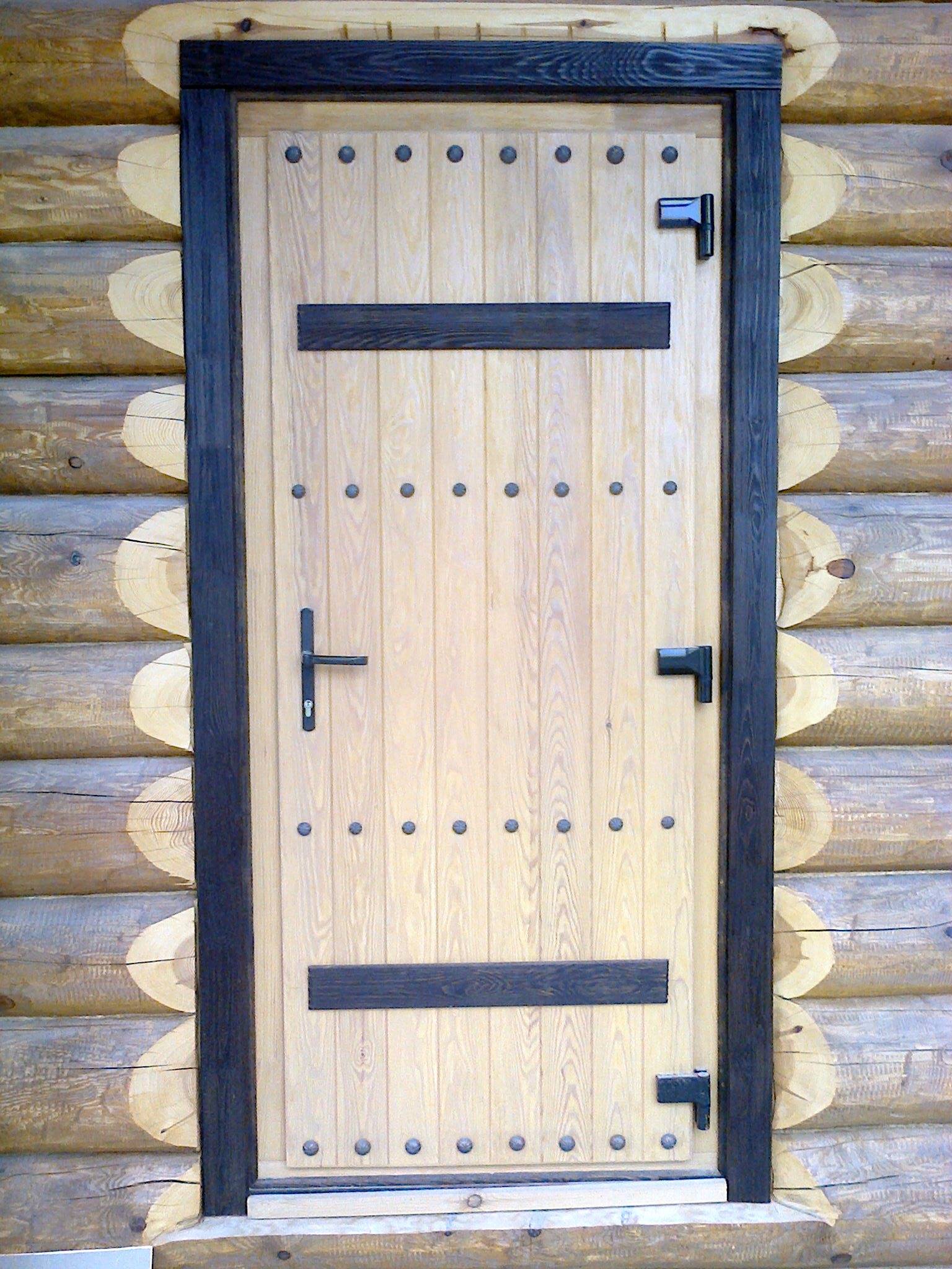 Входная утепленная деревянная дверь 50х200