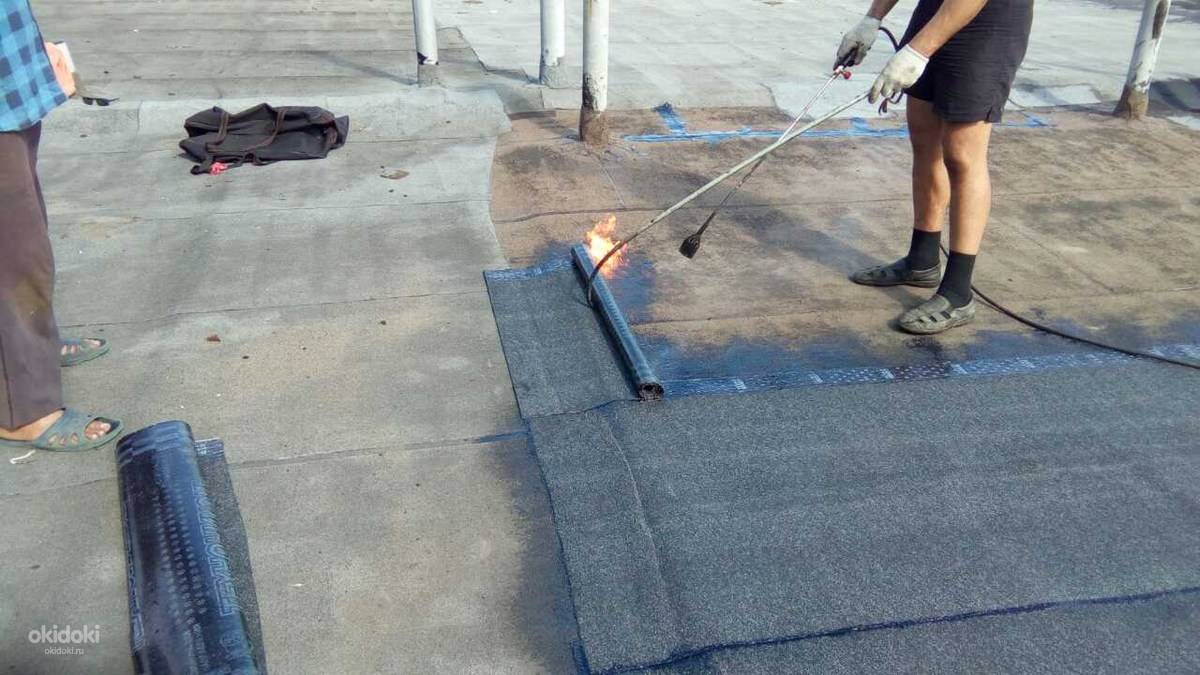 Способы укладки стеклоизола на деревянную крышу