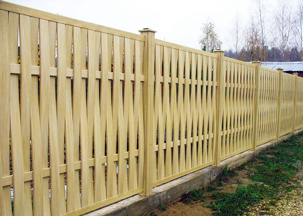 Деревянный забор из досок: примеры красивых ограждений (65 фото)
