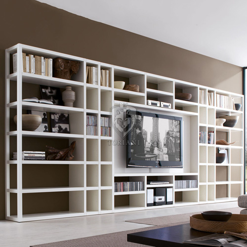 Стеллажи в интерьере гостиной: идеи хранения + 65 фото