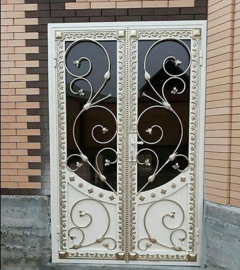 Кованые двери (65 топовых идей) изысканность и модная тенденция