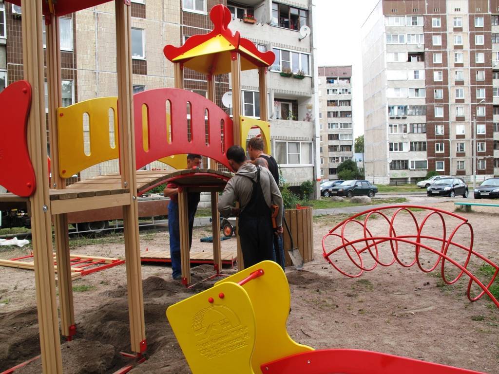 Безопасность детских площадок - госты и нормативы - «наш двор-стройпрофит»