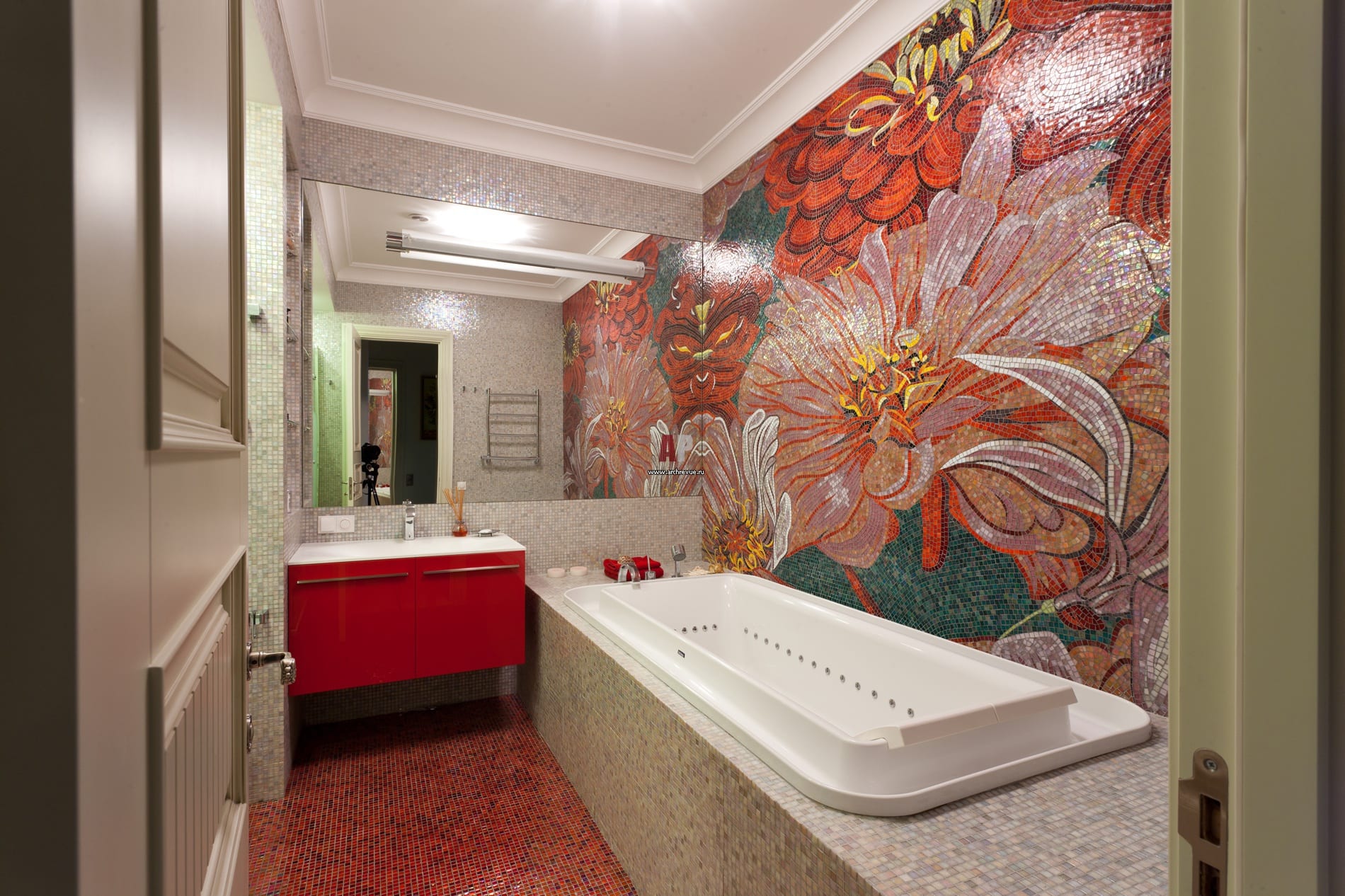 Красивая плитка на стены. Мозаика панно для ванной. Мозаичное панно для ванной комнаты. Мозаика в интерьере ванной комнаты. Панно для ванной комнаты из плитки.