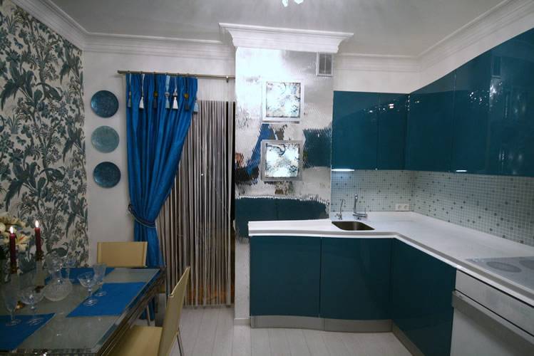 Как обыграть вентиляционный короб на кухне? 12 крутых идей