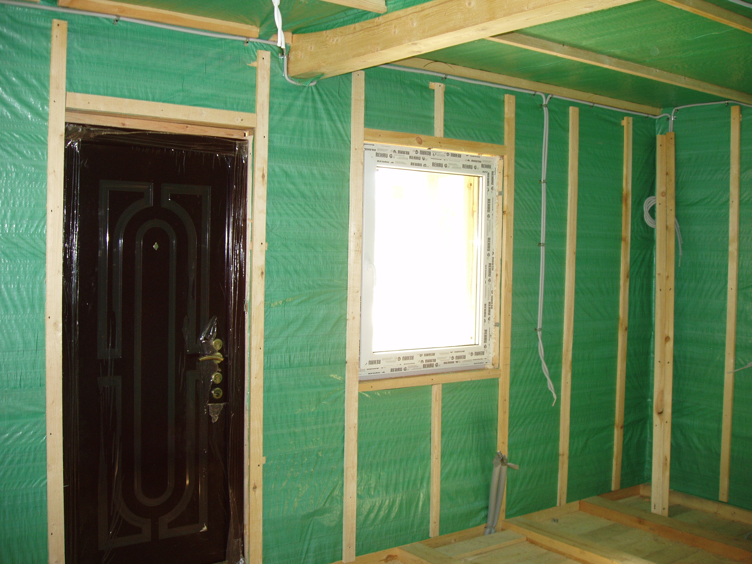 Правильная пароизоляция для стен каркасного дома | пост-ремонт