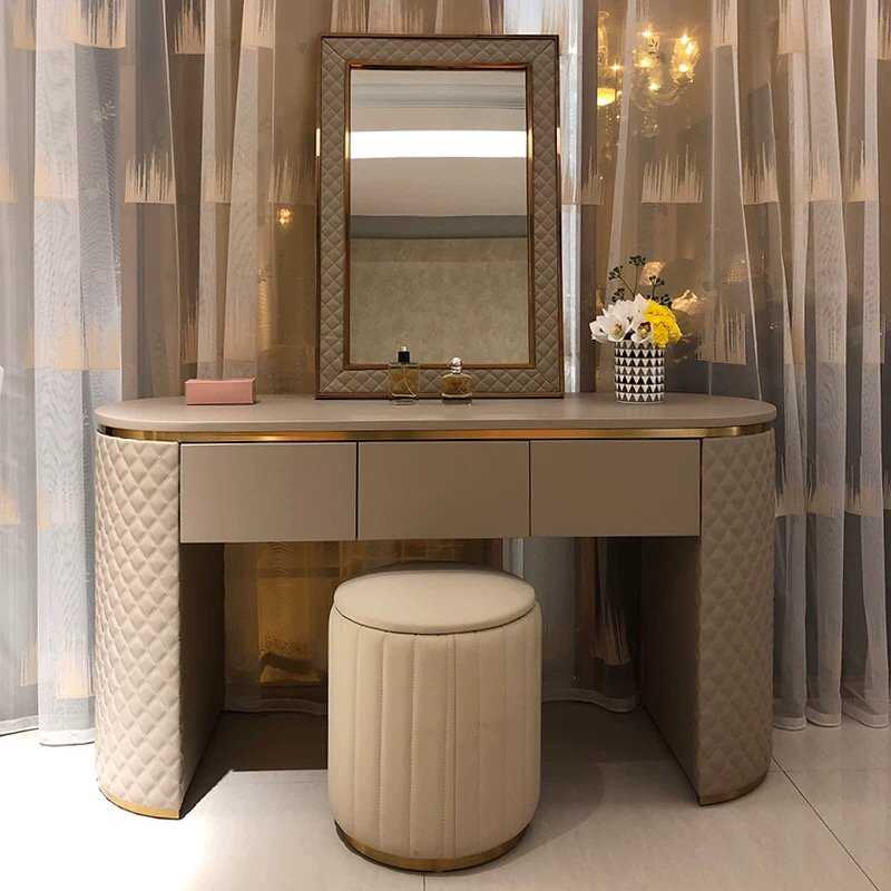 Столик в спальню с зеркалом и подсветкой. Туалетный стол Verda Modern с зарядкой. Туалетный столик Пальмира. Трюмо Пальмира.