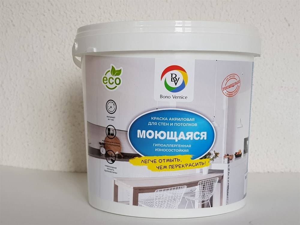 Водоэмульсионная краска для потолка: какую выбрать и как покрасить без разводов