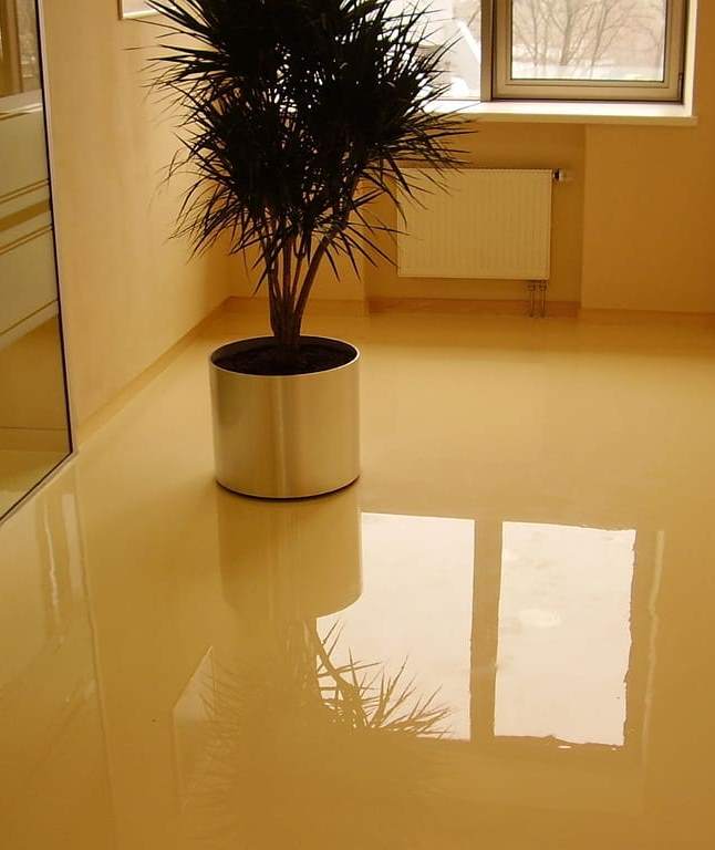 Самовыравнивающийся наливной пол своими руками: список материалов и инструментов, пошаговая инструкция по укладке, технология изготовления теплого покрытия