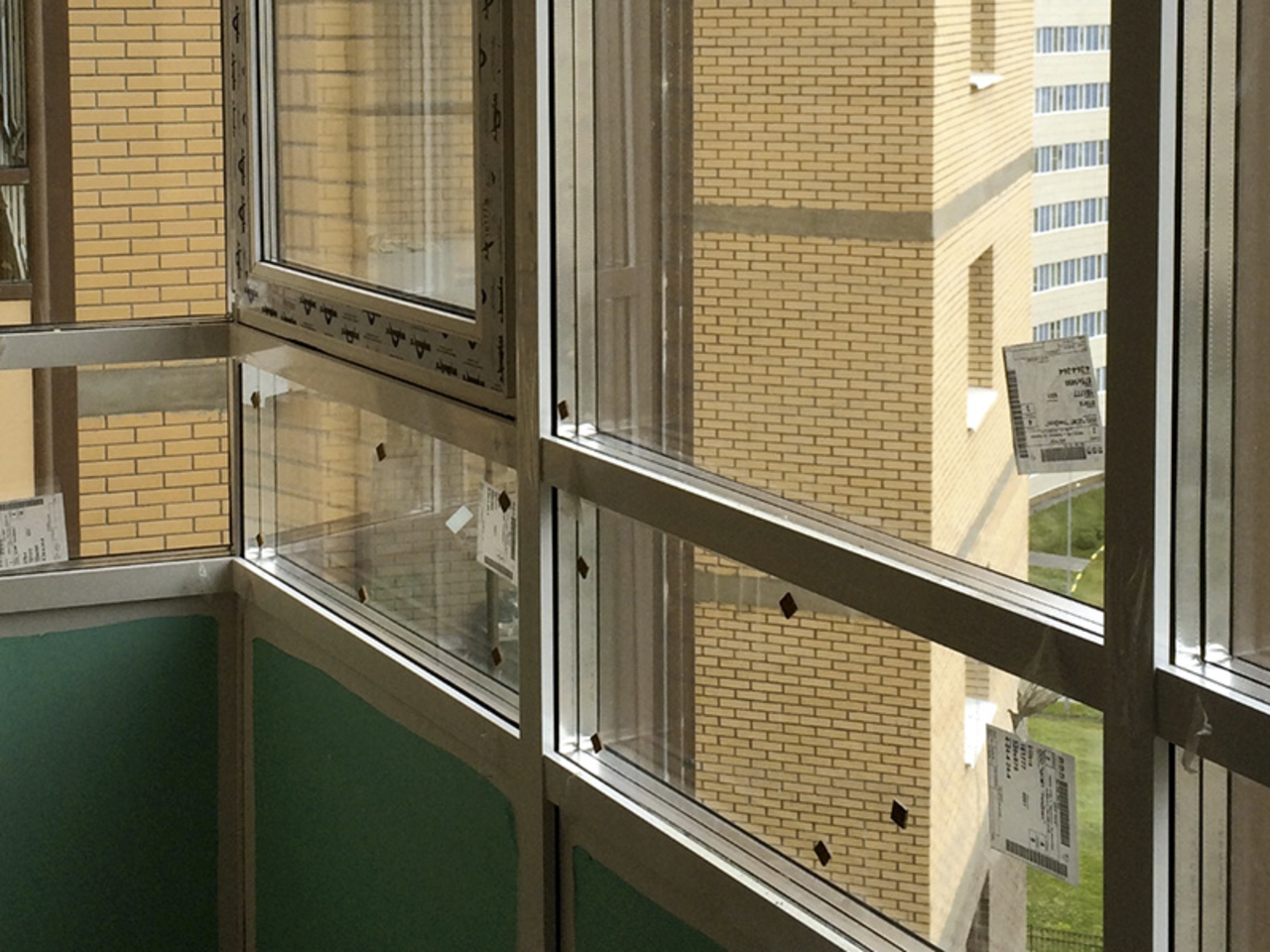 Утеплить балкон своими руками без замены окон | proreshetki.ru
