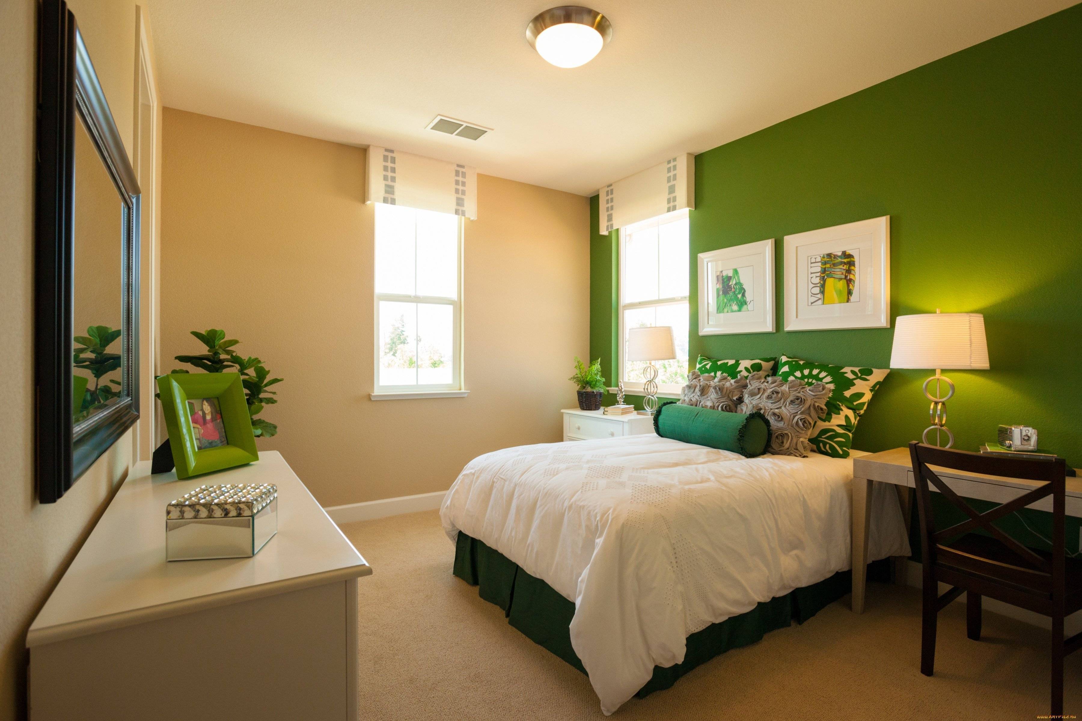 Спальня в бежево зеленых тонах