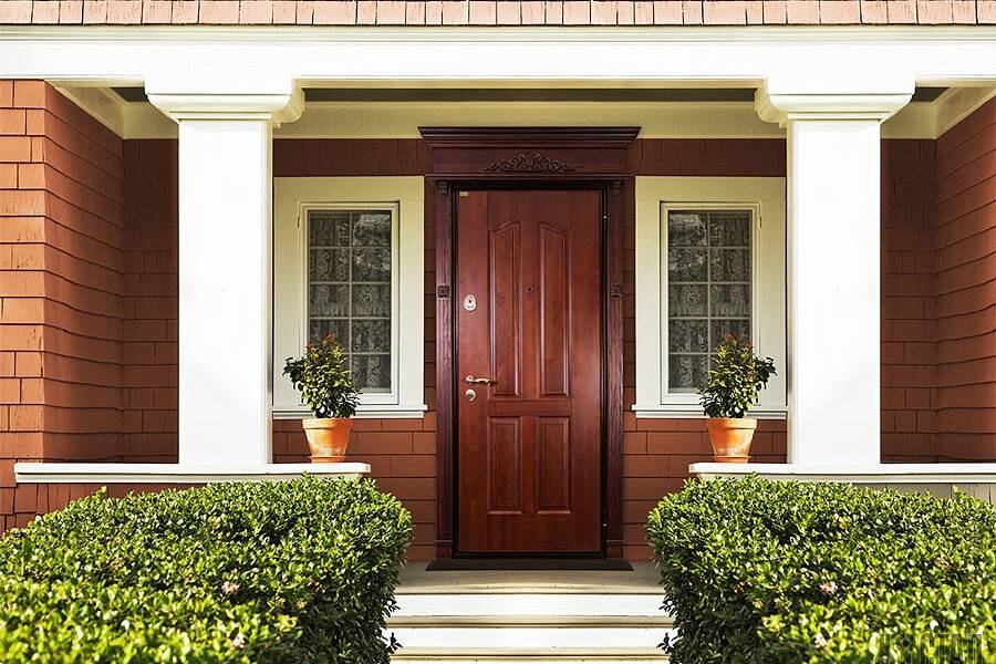 Входные двери для загородного дома