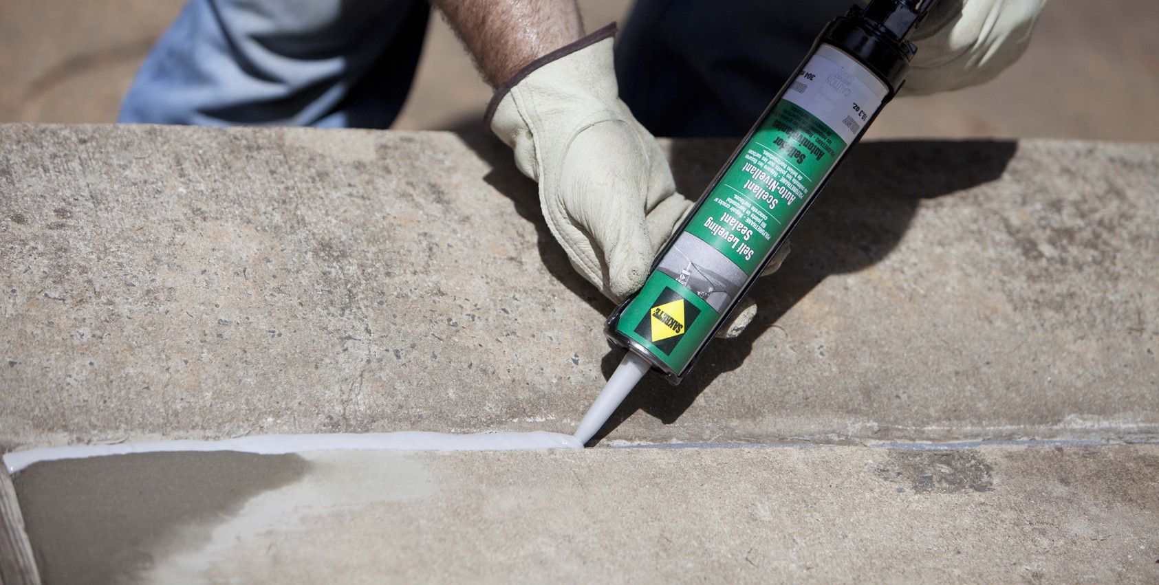 Герметик для бетона – классификация, назначение, способы применения