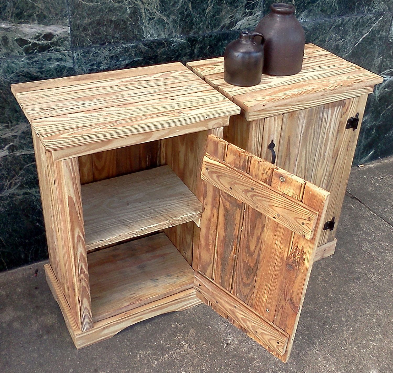 Самодельный кухонный. Самодельная мебель. Самодельная мебель из дерева. Тумбочка из дерева. Деревянные кухни для дачи.