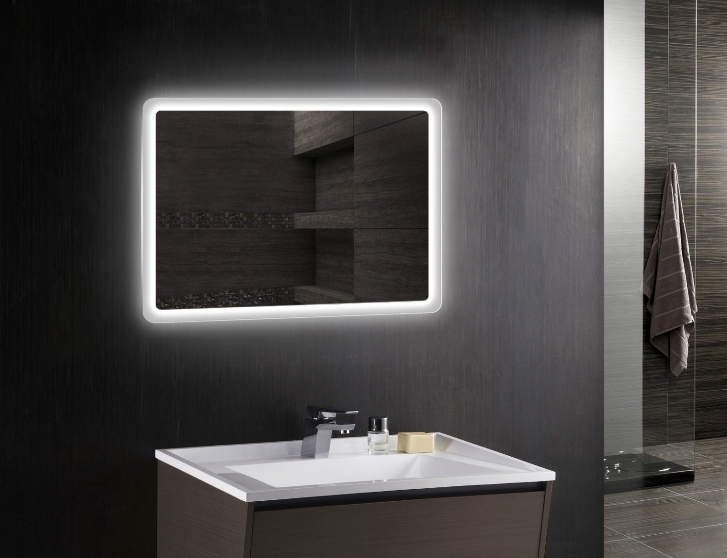 Зеркало с подсветкой: плюсы и минусы